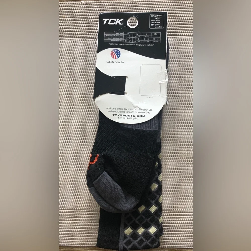 NWT - TCK Performance Antimicrobial ProDRI Mens Sports Socks - Sz. L